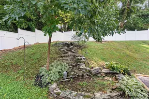151 Meadow St, Waynesville, NC 28786 - Photo 31