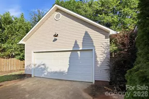 910 Little Brook Cir, York, SC 29745 - Photo 35