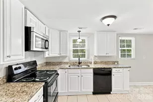 922 Ambassador St, Charlotte, NC 28208 - Photo 7