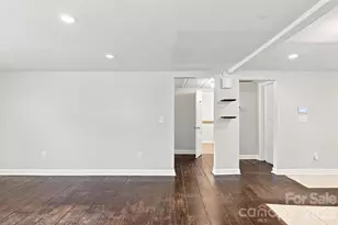922 Ambassador St, Charlotte, NC 28208 - Photo 11