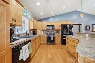 3315 47th Ave Pl NE, Hickory, NC 28601 - Photo 9