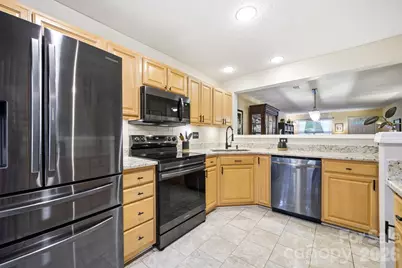 10631 Sleigh Bell Lane, Charlotte, NC 28216 - Photo 5