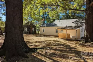 156 S Sycamore St, Mooresville, NC 28115 - Photo 21