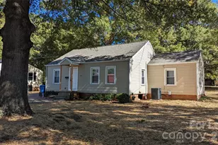 156 S Sycamore St, Mooresville, NC 28115 - Photo 1