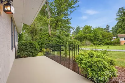 216 Lyndale Road, Hendersonville, NC 28739 - Photo 3