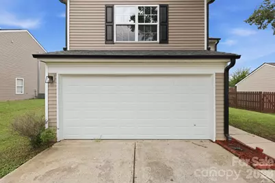 8207 Belmont Stables Drive, Charlotte, NC 28216 - Photo 3