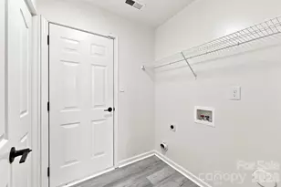 8207 Belmont Stables Dr, Charlotte, NC 28216 - Photo 19