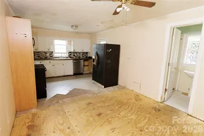 329 Finley Avenue NW, Lenoir, NC 28645 - Photo 17