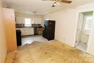 329 Finley Ave NW, Lenoir, NC 28645 - Photo 17