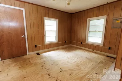 329 Finley Avenue NW, Lenoir, NC 28645 - Photo 7