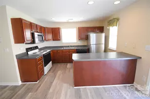 1814 Birch Heights Ct, Charlotte, NC 28213 - Photo 3