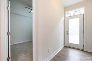 413 Spearfield Ln, Charlotte, NC 28205 - Photo 9