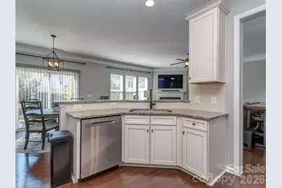 5951 Carrollton Lane, Charlotte, NC 28210 - Photo 9