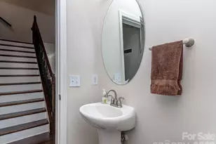 5951 Carrollton Ln, Charlotte, NC 28210 - Photo 11