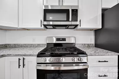4040 Burnham Court, Winston Salem, NC 27105 - Photo 9