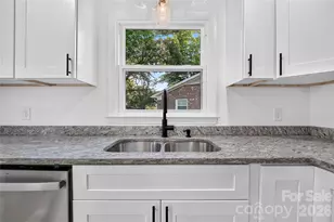 4040 Burnham Ct, Winston Salem, NC 27105 - Photo 5