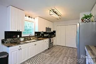 1151 Shady Ln, Marion, NC 28752 - Photo 3