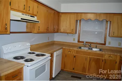 1235 15th Avenue NW, Hickory, NC 28601 - Photo 15