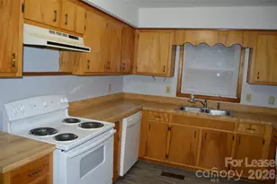 1235 15th Ave NW, Hickory, NC 28601 - Photo 15