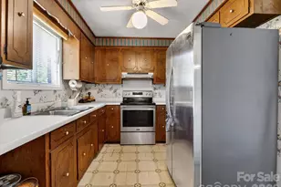 1064 Knollwood Rd, Boiling Springs, SC 29316 - Photo 13