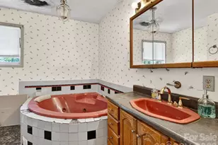 1064 Knollwood Rd, Boiling Springs, SC 29316 - Photo 21