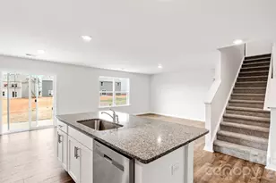 222 Hyder Rdg Rd, Asheville, NC 28804 - Photo 5