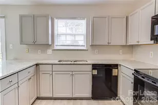 2035 Speedwell Ct, Charlotte, NC 28213 - Photo 9