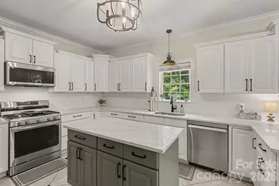 8401 Shelley Mullis Road, Fort Mill, SC 29707 - Photo 17