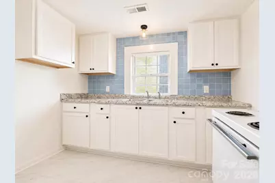 532 E Iredell Avenue, Mooresville, NC 28115 - Photo 5