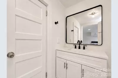 532 E Iredell Avenue, Mooresville, NC 28115 - Photo 9