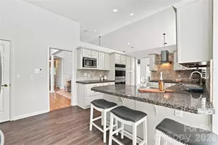 9101 E Orchard Ln, Charlotte, NC 28210 - Photo 21