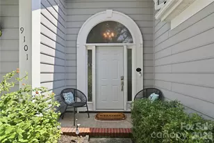 9101 E Orchard Ln, Charlotte, NC 28210 - Photo 7