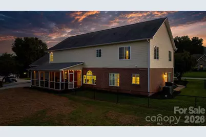 1360 Sweet Briar Lane, Hickory, NC 28602 - Photo 43