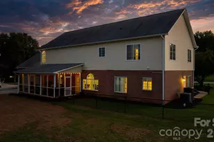 1360 Sweetbriar Ln, Hickory, NC 28602 - Photo 43