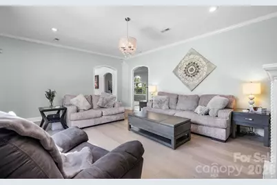1360 Sweet Briar Lane, Hickory, NC 28602 - Photo 13