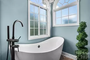 1360 Sweetbriar Ln, Hickory, NC 28602 - Photo 31