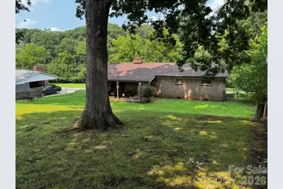 529 10th Street Place NW, Hickory, NC 28601 - Photo 5