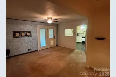529 10th Street Place NW, Hickory, NC 28601 - Photo 17