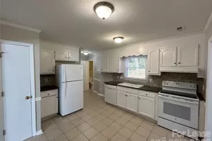 7409 Lockmont Dr, Charlotte, NC 28212 - Photo 5