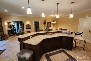 124 Huntington Rd, Lake Lure, NC 28746 - Photo 9