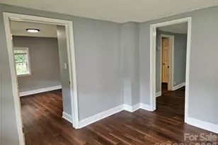 3010 Capitol Dr, Charlotte, NC 28208 - Photo 5