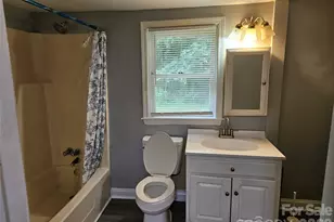 3010 Capitol Dr, Charlotte, NC 28208 - Photo 23