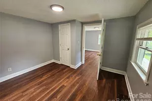 3010 Capitol Dr, Charlotte, NC 28208 - Photo 9