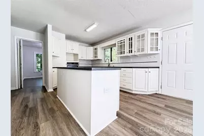 7210 Apple Creek Drive, Charlotte, NC 28227 - Photo 11