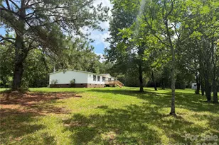2521 Gaffney Rd, Mooresboro, NC 28114 - Photo 3
