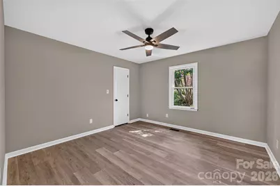 1326 Old Lenoir Road NW, Hickory, NC 28601 - Photo 25