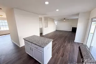 9833 Wardley Dr, Charlotte, NC 28215 - Photo 7