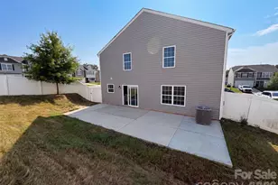 9833 Wardley Dr, Charlotte, NC 28215 - Photo 5