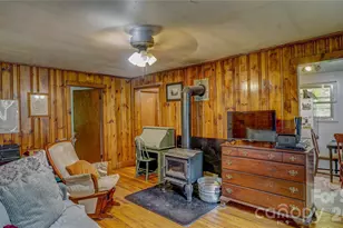 1213 Roaring Fork Rd, Mars Hill, NC 28754 - Photo 5