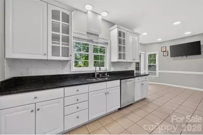 220 35th Avenue NE, Hickory, NC 28601 - Photo 19